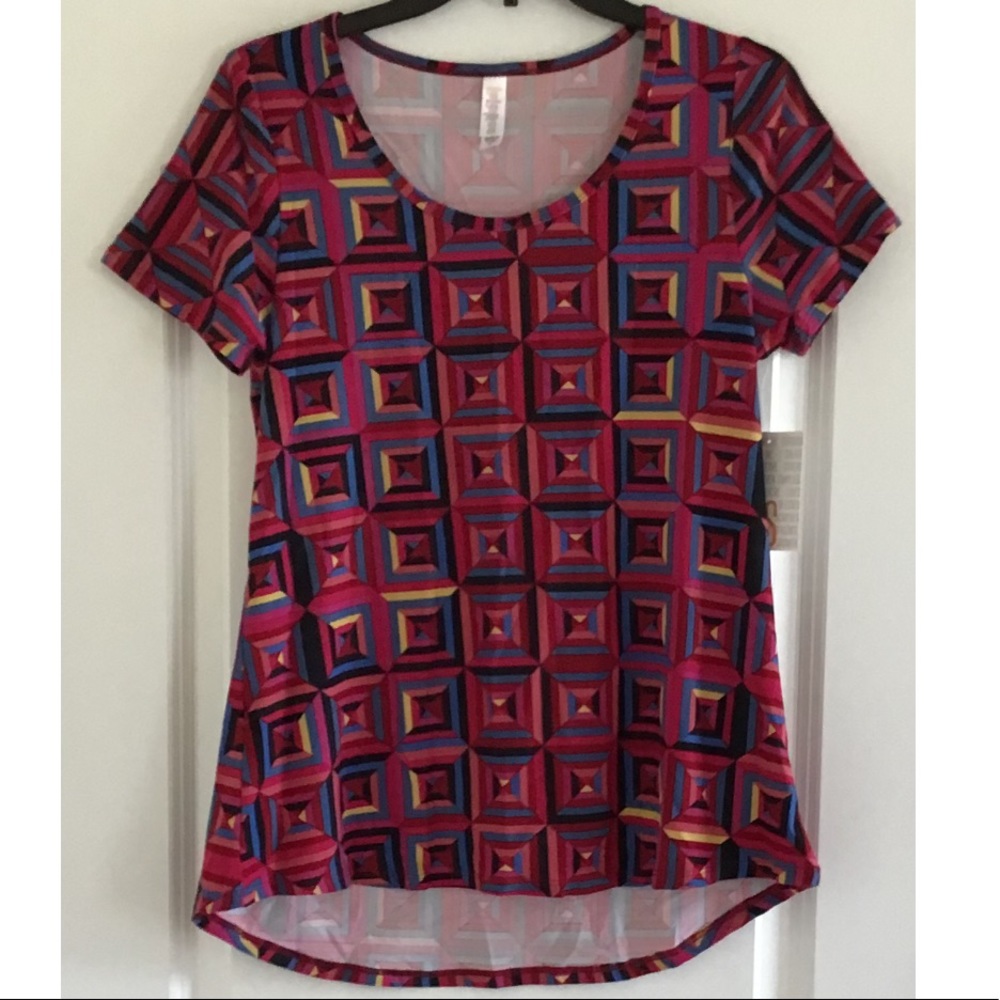 NWT LuLaRoe Classic T